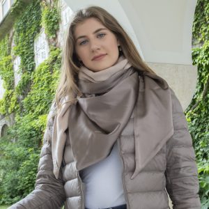 the 17:35: Schal Kaschmir & Seide in Taupe 2