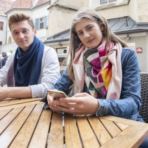 the 17:35: Schal Kaschmir & Seide in mit abstrakten Mustern 5