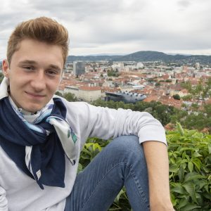 the 17:35: Schal Kaschmir & Seide mit blauen Mustern 4